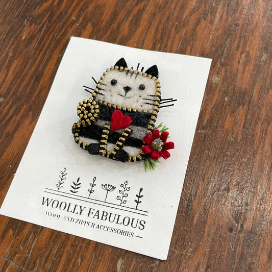 Cat Brooch by Odile Gova