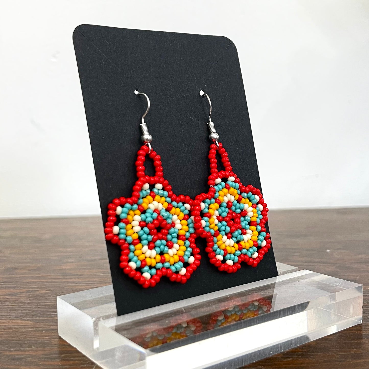 Hand beaded earrings by Olga Vishnyakova