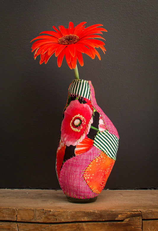 Vases en tissu par Sonya Satveit